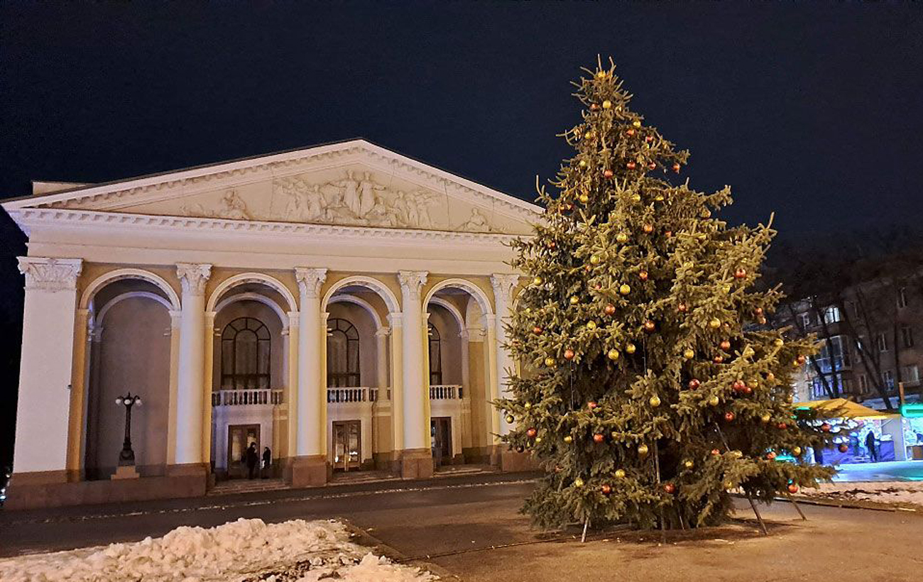 Новый год 2025. Как выглядят главные елки в разных городах Украины (фото)